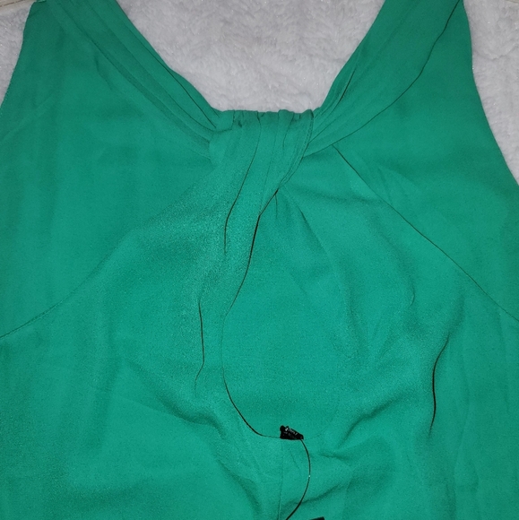 Sea green sleeveless blouse - Picture 2 of 3